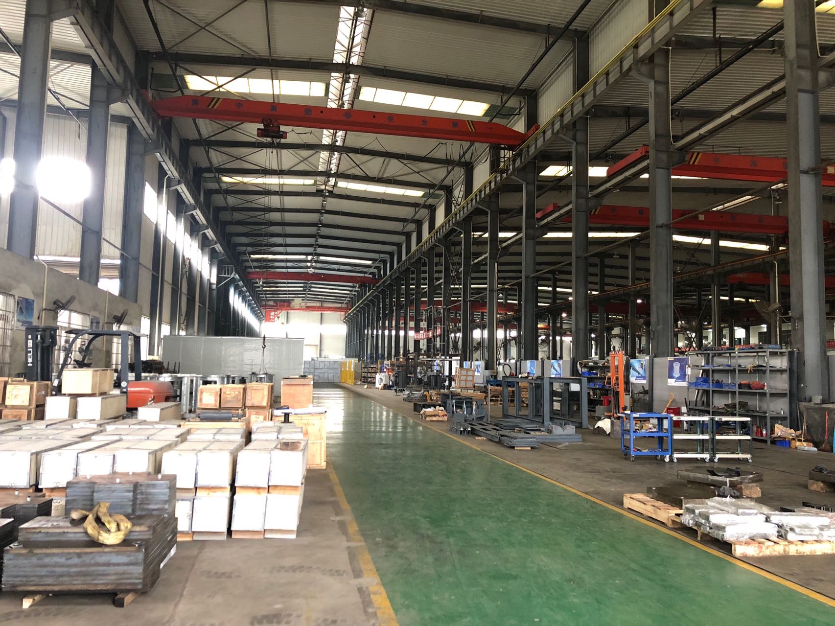 2018年1月，自建工廠投入使用，開始組建生產(chǎn)團(tuán)隊(duì)